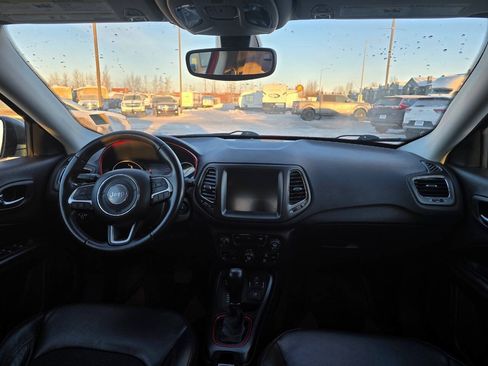 Used 2019 Jeep Compass Trailhawk AWD/4WD image 6