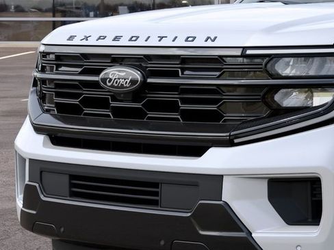 New 2027 Ford Expedition Platinum w/ Stealth Performance Package AWD/4WD image 17