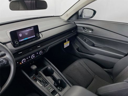 Used 2024 Honda Accord EX image 27