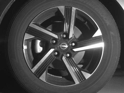 Used 2025 Nissan Sentra SV FWD image 15