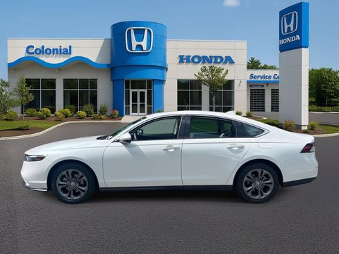 Used 2023 Honda Accord EX image 3