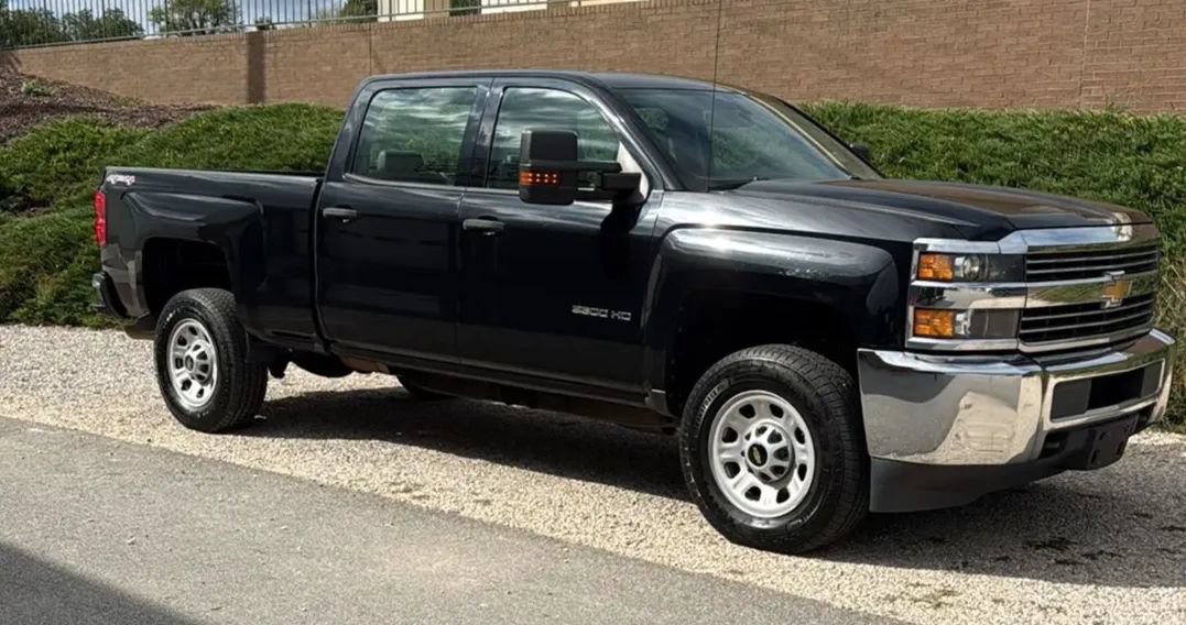 Used 2017 Chevrolet Silverado 3500 W/T w/ WT Fleet Convenience Package AWD/4WD image 2