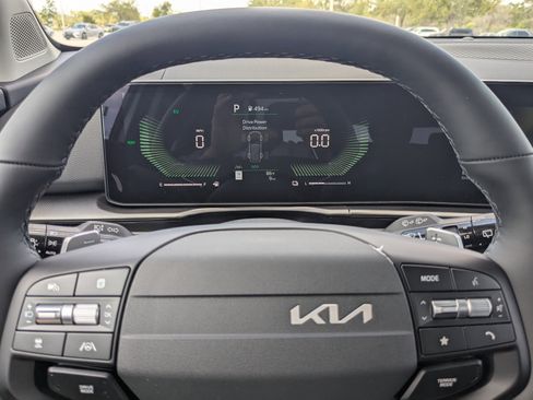 New 2026 Kia Sportage S AWD/4WD image 32