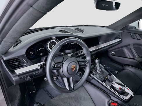 Used 2022 Porsche 911 GT3 image 4