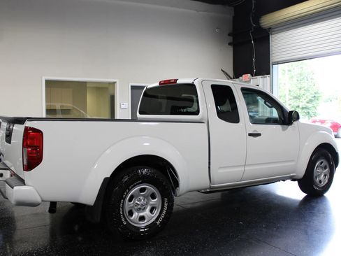 Used 2020 Nissan Frontier S RWD image 3