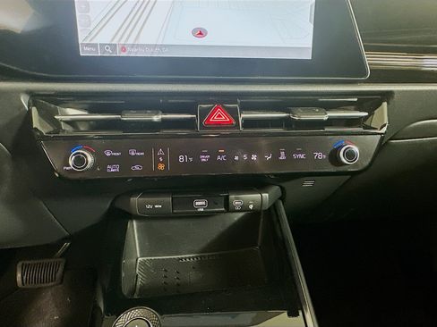 Used 2024 Kia Niro Wind FWD image 24
