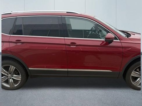 Used 2020 Volkswagen Tiguan SEL image 2