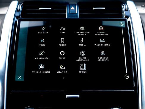 Certified 2024 Land Rover Discovery Dynamic SE image 26