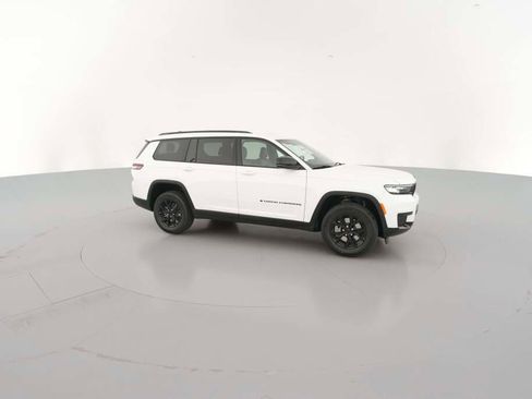 New 2025 Jeep Grand Cherokee L Altitude image 15