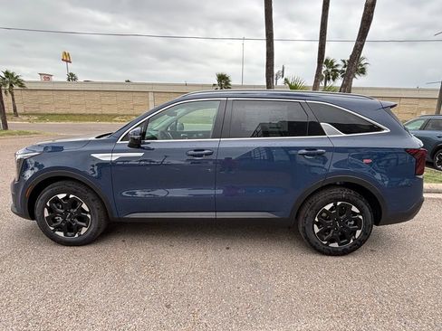 New 2025 Kia Sorento S w/ Panoramic Sunroof Package FWD image 4