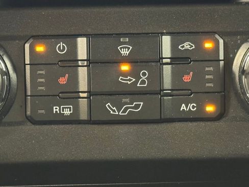 Used 2016 Ford F150 XLT w/ Equipment Group 302A Luxury AWD/4WD image 38