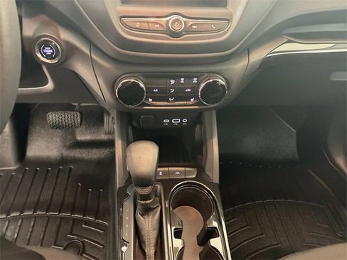 Certified 2022 Chevrolet TrailBlazer LT w/ Driver Confidence Package image 20