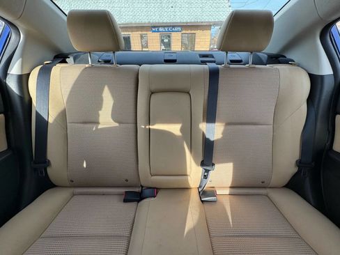 Used 2012 MAZDA MAZDA3 i Touring image 27