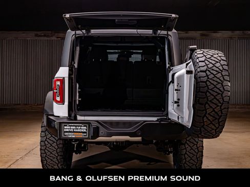 Used 2023 Ford Bronco Wildtrak image 9