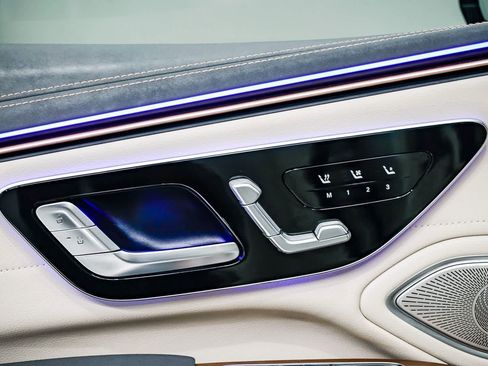 Used 2023 Mercedes-Benz EQS 580 4MATIC Sedan image 20