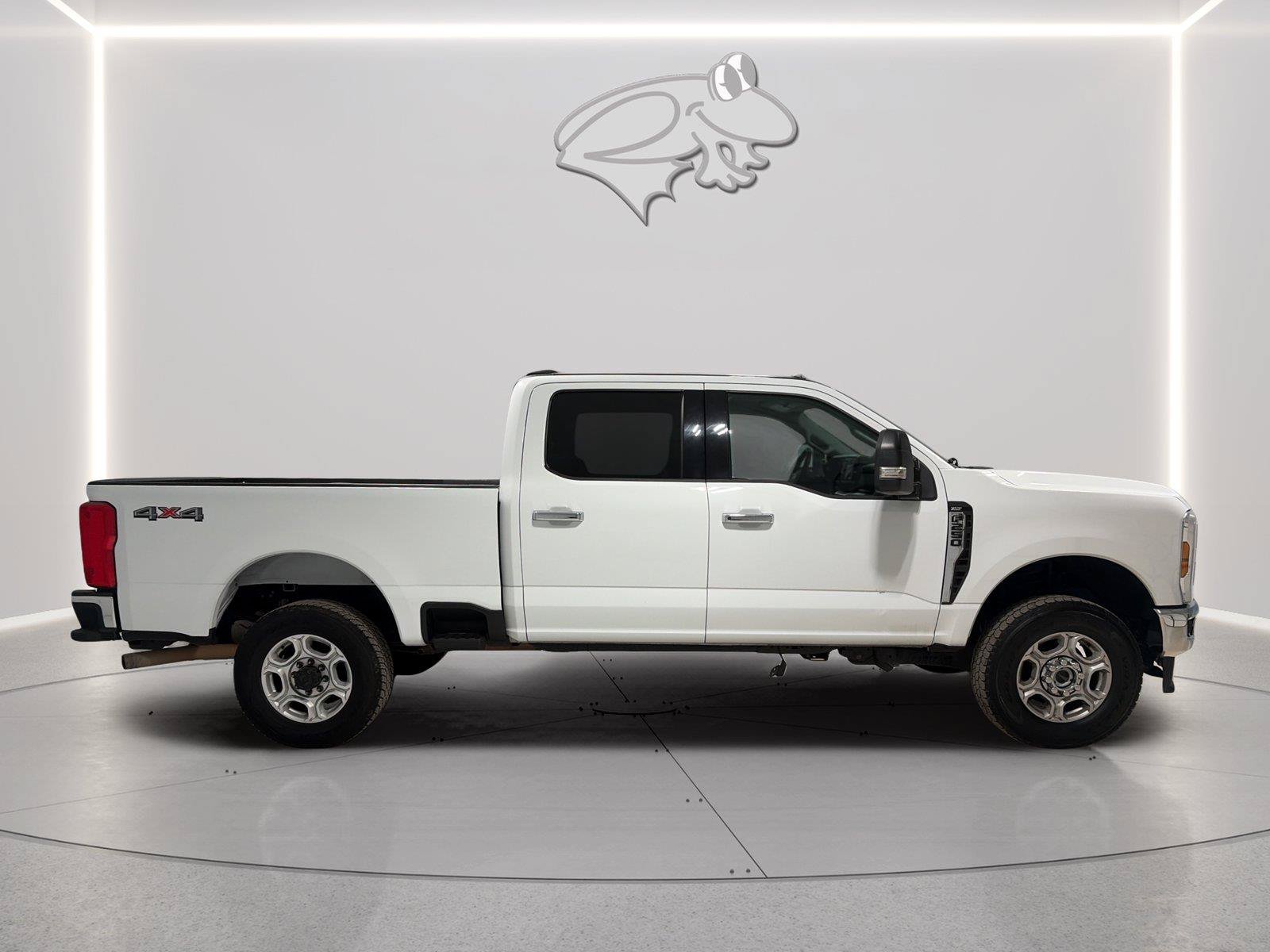 Used 2025 Ford F250 XLT w/ Snow Plow Prep Package AWD/4WD image 6