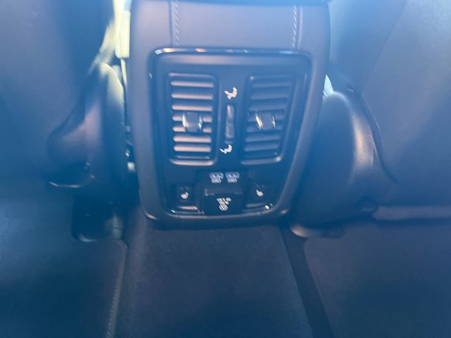 Used 2019 Jeep Grand Cherokee SRT AWD/4WD image 17