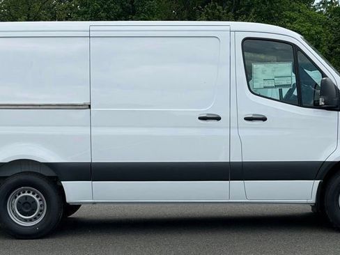 New 2026 Mercedes-Benz Sprinter 2500 image 3