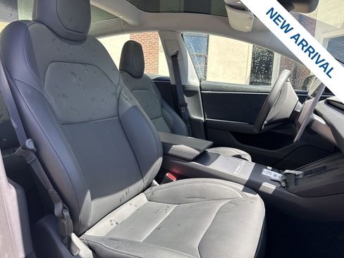Used 2025 Tesla Model 3 Long Range AWD/4WD image 9