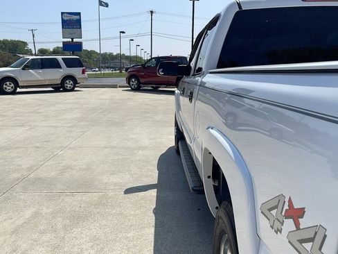 Used 2004 GMC Sierra 2500 SLT AWD/4WD image 14