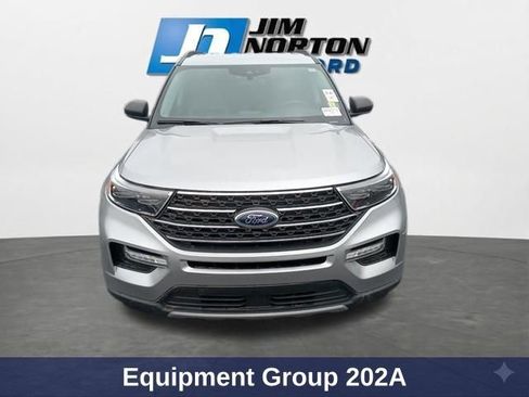 Used 2024 Ford Explorer XLT w/ Equipment Group 202A AWD/4WD image 3