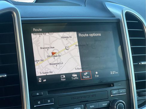 Used 2017 Porsche Cayenne S image 10