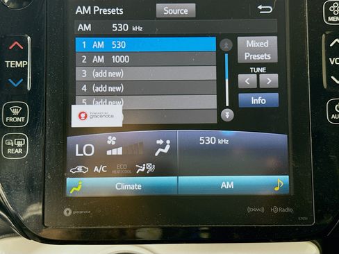 Used 2019 Toyota Prius Prime Premium image 15