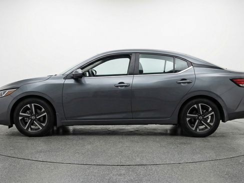 Used 2025 Nissan Sentra SV FWD image 5