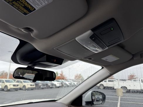 Used 2023 Nissan Rogue SV image 21