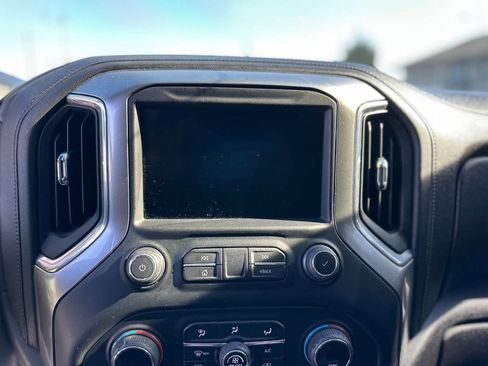 Used 2021 Chevrolet Silverado 1500 LT Trail Boss w/ Bed Protection Package AWD/4WD image 15
