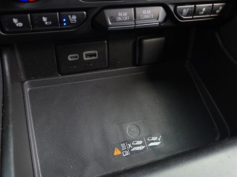 Used 2023 Chevrolet Tahoe High Country RWD image 20
