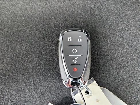 Used 2023 Chevrolet Traverse RS FWD image 14