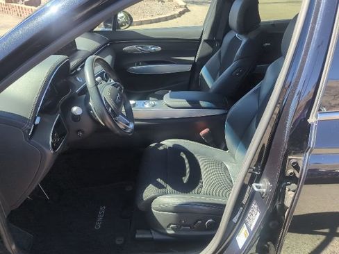 Used 2023 Genesis GV70 2.5T w/ Sport Prestige Package image 15