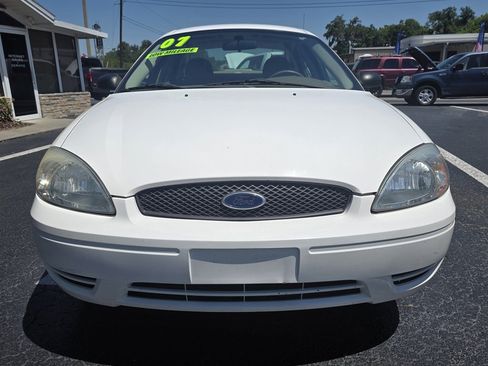Used 2007 Ford Taurus SE FWD image 10