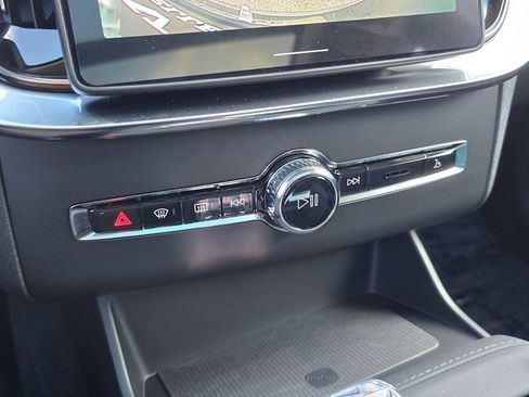 New 2026 Volvo XC90 B5 Core image 30