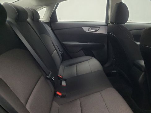 Used 2024 Kia Forte LXS image 19