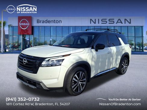 Used 2023 Nissan Pathfinder Platinum AWD/4WD image 1