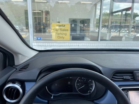 Used 2025 Nissan Versa SV FWD image 32