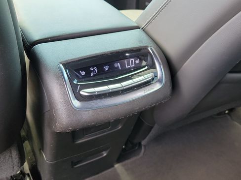 Used 2021 Cadillac XT6 Premium Luxury AWD/4WD image 15