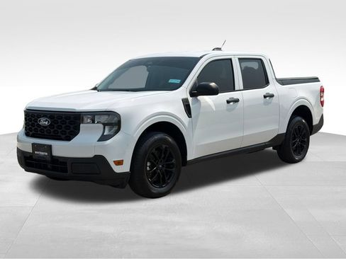 Used 2025 Ford Maverick XL w/ Equipment Group 101A AWD/4WD image 2