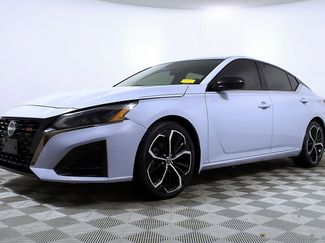 Used 2023 Nissan Altima 2.5 SR video 2