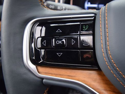 New 2024 Jeep Grand Wagoneer Series III AWD/4WD image 29