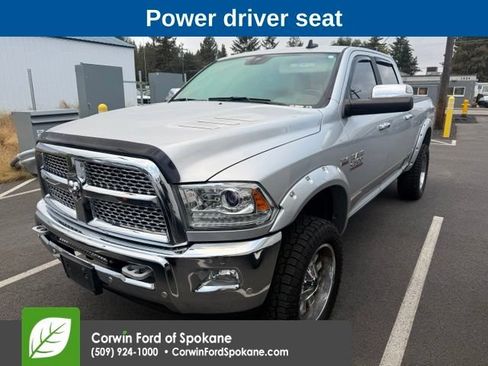 Used 2018 RAM 2500 Laramie AWD/4WD image 3
