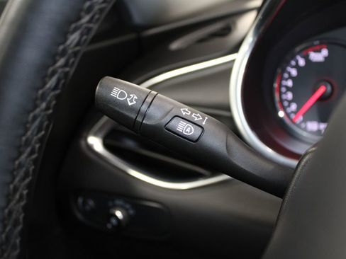 Used 2023 Chevrolet Malibu LT image 39