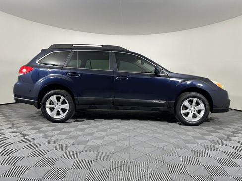 Used 2013 Subaru Outback 2.5i Premium image 8
