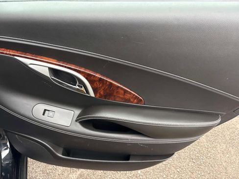 Used 2012 Buick LaCrosse Premium image 17