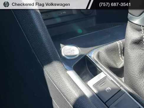 Used 2022 Volkswagen Tiguan SE FWD image 44