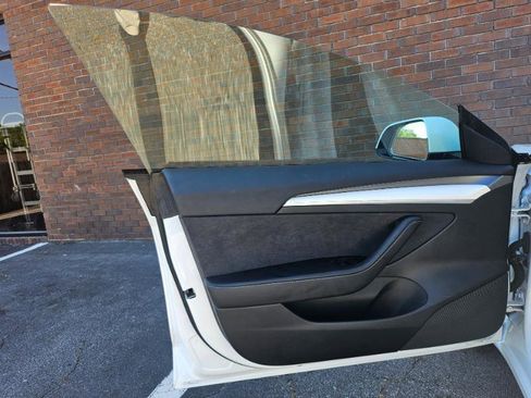 Used 2023 Tesla Model 3 Standard Range image 29