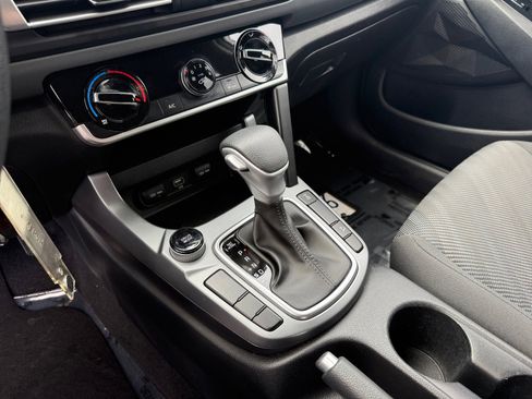 Certified 2022 Kia Seltos LX image 13