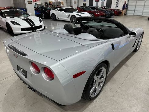 Used 2009 Chevrolet Corvette Convertible w/ Preferred Equipment Group RWD image 28